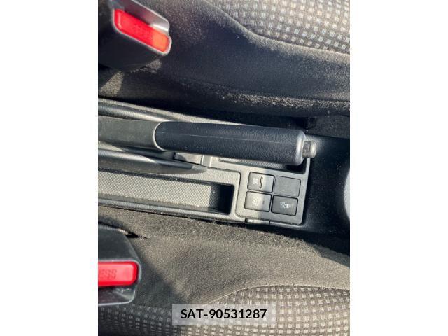 Toyota VITZ HYBRID 2019-09 8102533-14