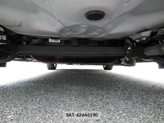 Toyota VITZ HYBRID 2018-09 8102532-14