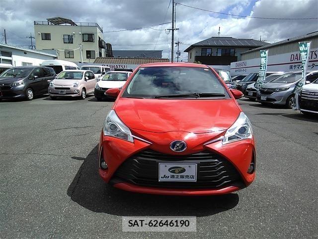 Toyota VITZ HYBRID 2018-09 8102532-3