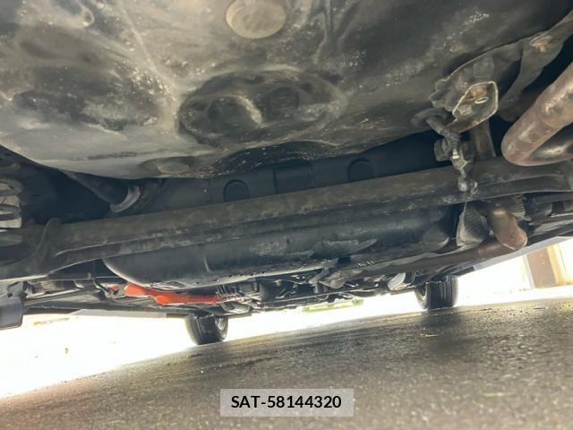 Toyota VITZ HYBRID 2017-10 8210881-9