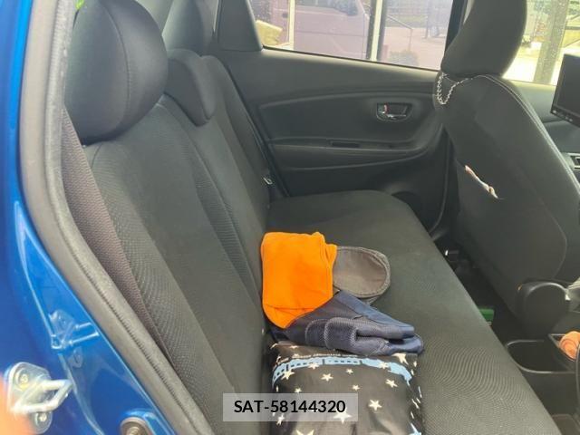 Toyota VITZ HYBRID 2017-10 8210881-14