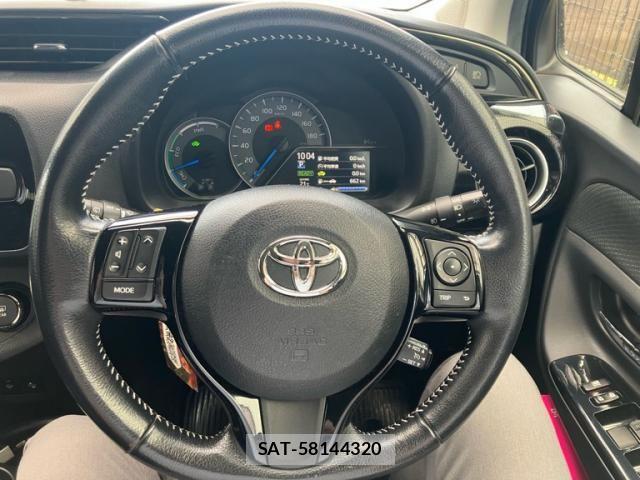 Toyota VITZ HYBRID 2017-10 8210881-16