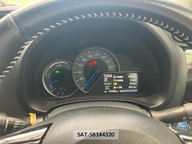 Toyota VITZ HYBRID 2017-10 8210881-17