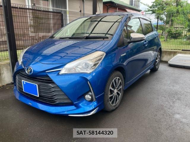 Toyota VITZ HYBRID 2017-10 8210881-1