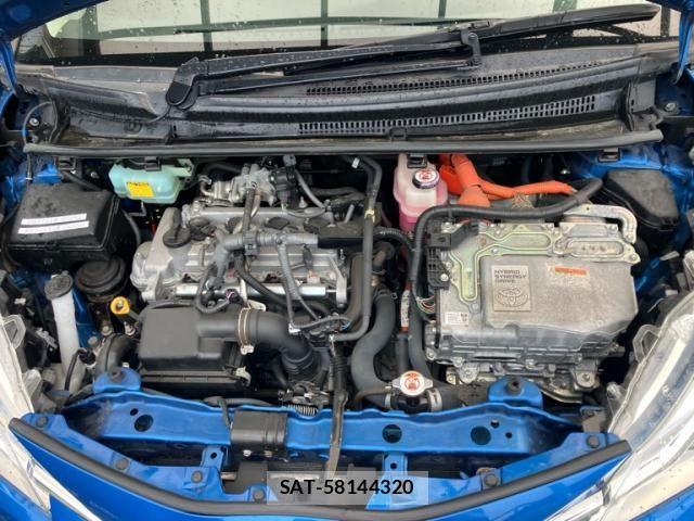 Toyota VITZ HYBRID 2017-10 8210881-24