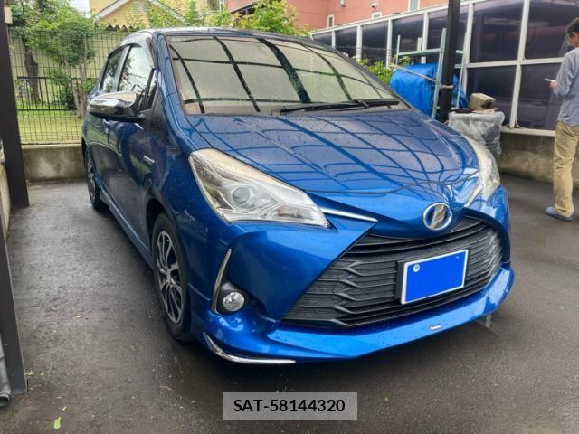Toyota VITZ HYBRID 2017-10 8210881-2
