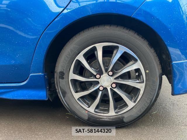 Toyota VITZ HYBRID 2017-10 8210881-7