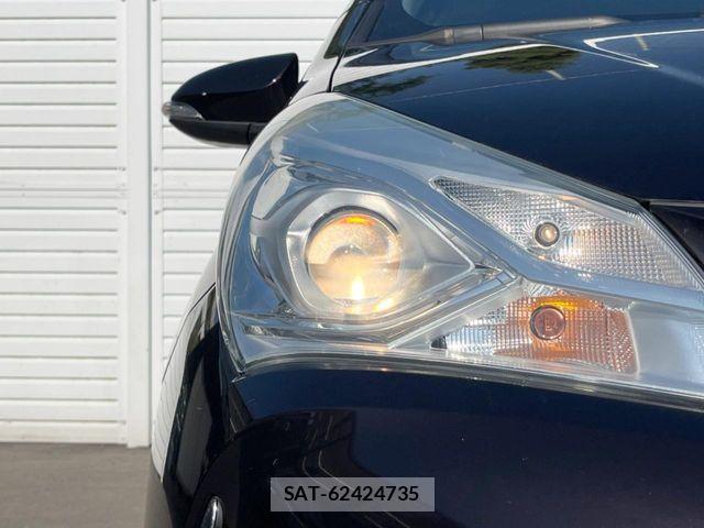 Toyota VITZ HYBRID 2019-03 8210880-12