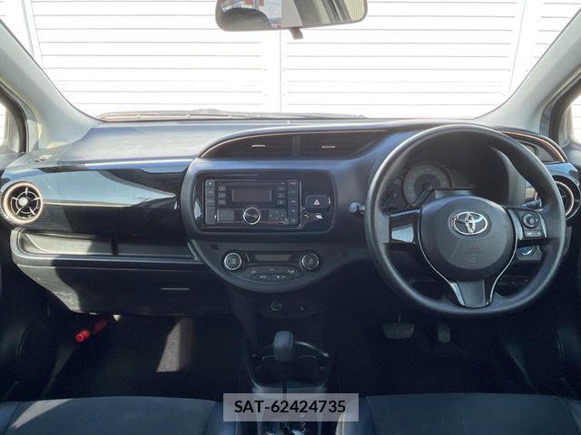 Toyota VITZ HYBRID 2019-03 8210880-1
