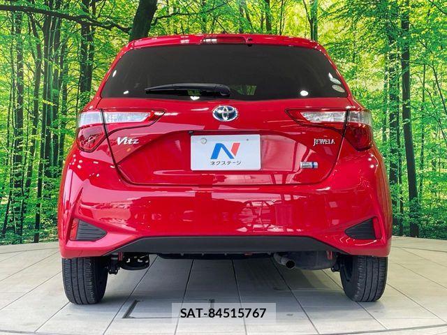 Toyota VITZ HYBRID 2017-10 8232305-14