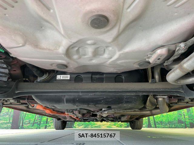 Toyota VITZ HYBRID 2017-10 8232305-18