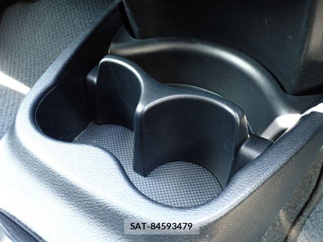 Toyota VITZ HYBRID 2019-06 8247077-13