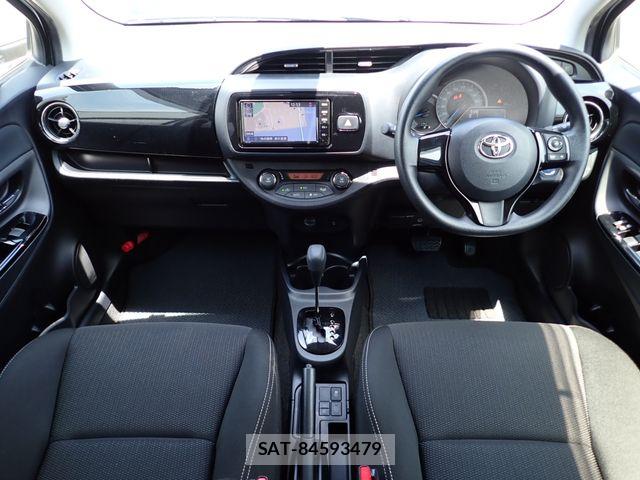 Toyota VITZ HYBRID 2019-06 8247077-1