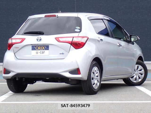 Toyota VITZ HYBRID 2019-06 8247077-2