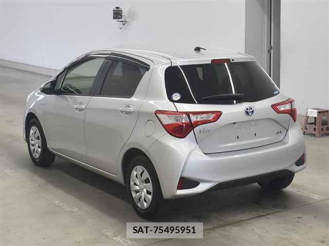 Toyota VITZ HYBRID 2017-11 8252232-1