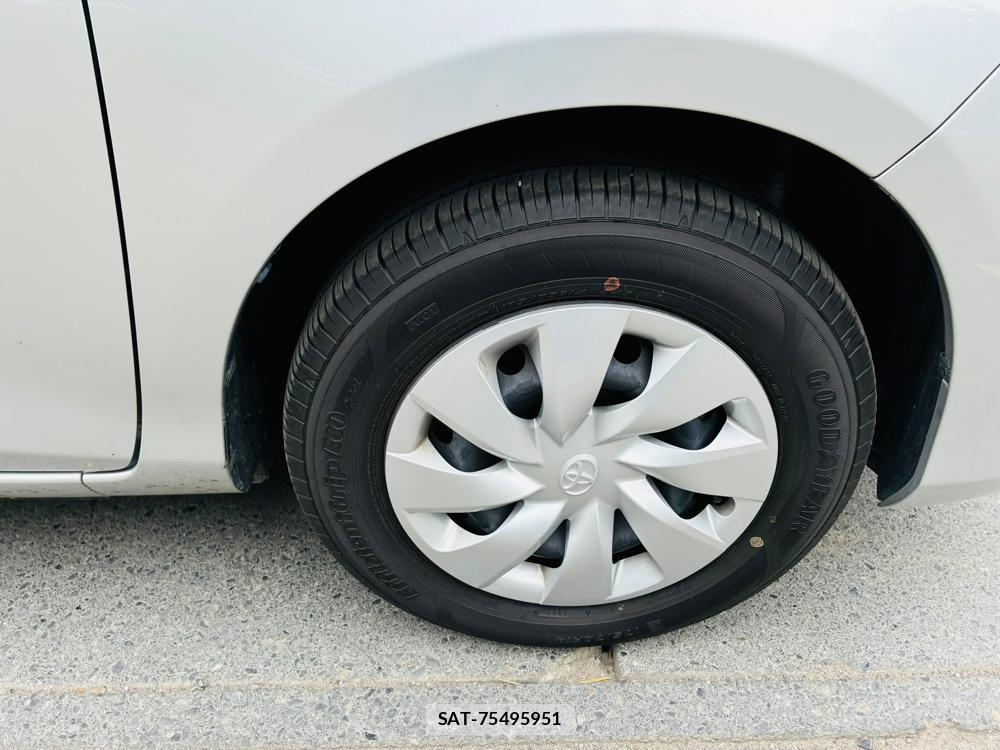 Toyota VITZ HYBRID 2017-11 8252232-28
