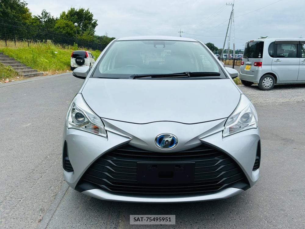 Toyota VITZ HYBRID 2017-11 8252232-7