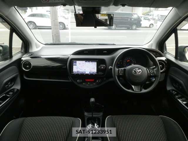 Toyota VITZ HYBRID 2017-12 8317889-9