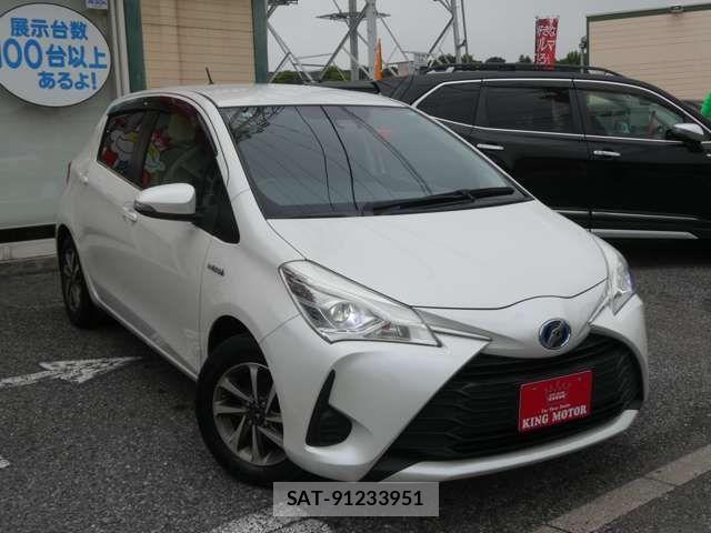 Toyota VITZ HYBRID 2017-12 8317889-12