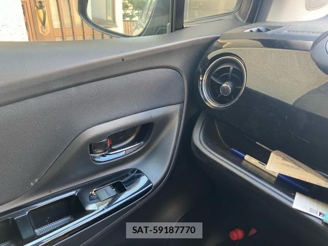 Toyota VITZ HYBRID 2019-03 8317890-25