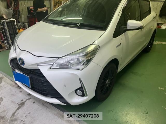 Toyota VITZ HYBRID 2019-02 8338388-0