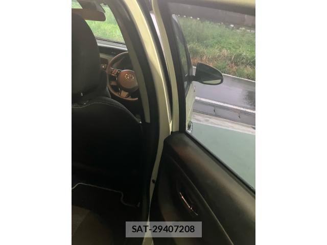 Toyota VITZ HYBRID 2019-02 8338388-12