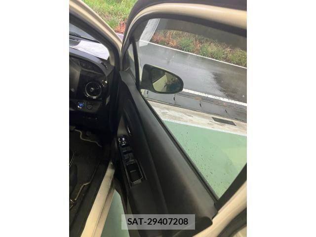 Toyota VITZ HYBRID 2019-02 8338388-18