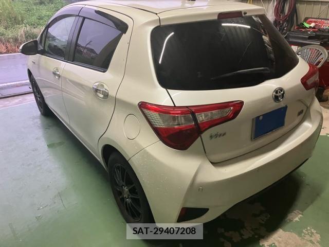 Toyota VITZ HYBRID 2019-02 8338388-6