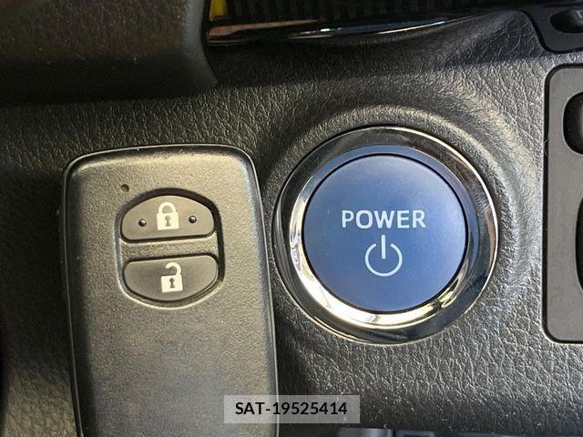 Toyota VITZ HYBRID 2019-09 8338387-6