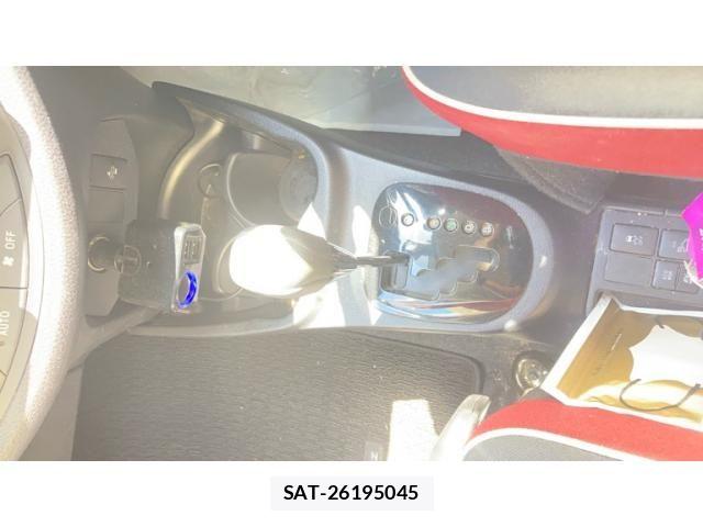 Toyota VITZ HYBRID 2017-10 8338389-17