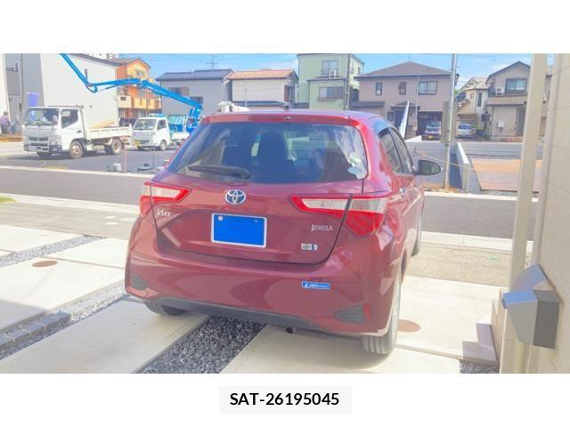 Toyota VITZ HYBRID 2017-10 8338389-5