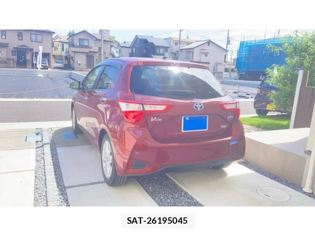 Toyota VITZ HYBRID 2017-10 8338389-6