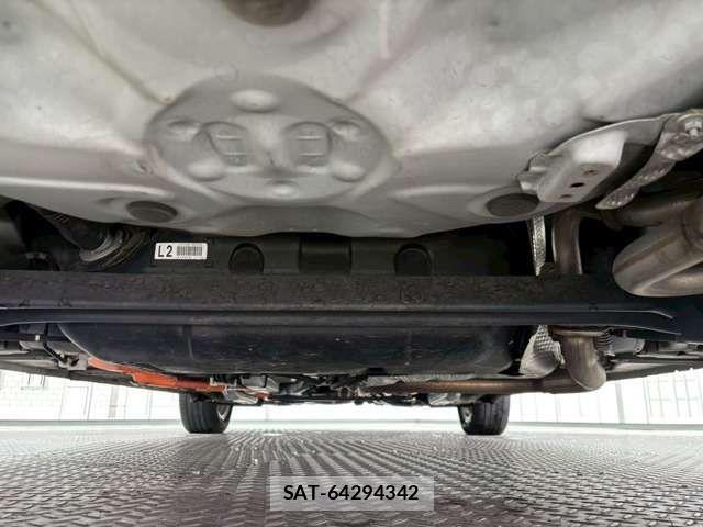 Toyota VITZ HYBRID 2017-07 8369625-12