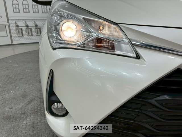 Toyota VITZ HYBRID 2017-07 8369625-17
