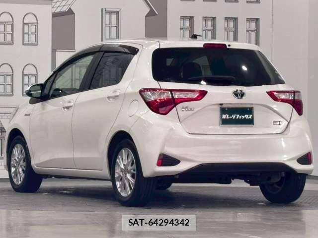 Toyota VITZ HYBRID 2017-07 8369625-6