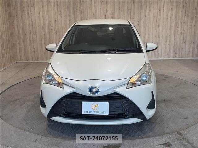 Toyota VITZ HYBRID 2017-12 8369623-13