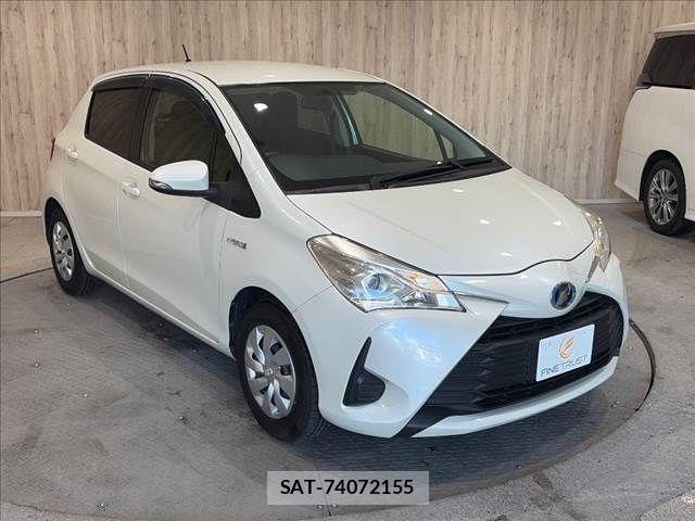 Toyota VITZ HYBRID 2017-12 8369623-14