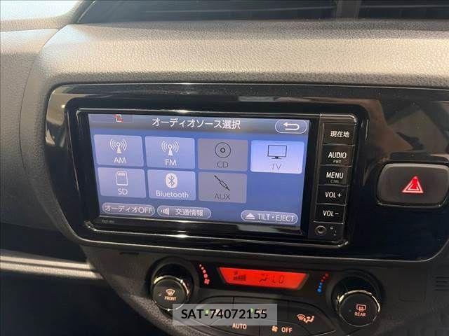 Toyota VITZ HYBRID 2017-12 8369623-4