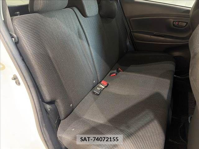 Toyota VITZ HYBRID 2017-12 8369623-8