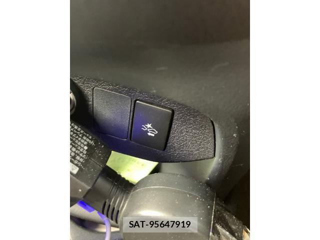 Toyota VITZ HYBRID 2019-09 8415718-17