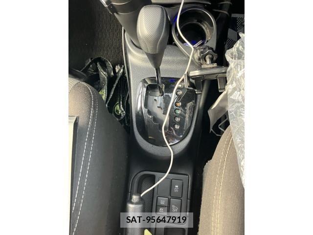 Toyota VITZ HYBRID 2019-09 8415718-19
