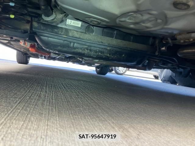 Toyota VITZ HYBRID 2019-09 8415718-26