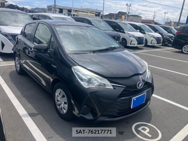 Toyota VITZ HYBRID 2017-01 8439053-1
