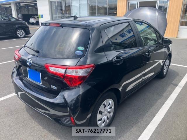 Toyota VITZ HYBRID 2017-01 8439053-2