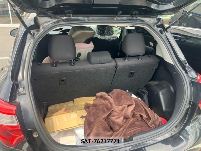 Toyota VITZ HYBRID 2017-01 8439053-4