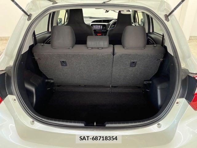 Toyota VITZ HYBRID 2017-08 8458726-9