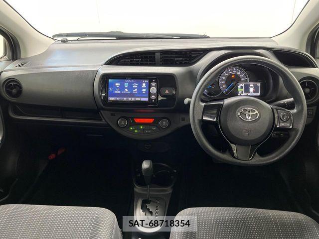 Toyota VITZ HYBRID 2017-08 8458726-1