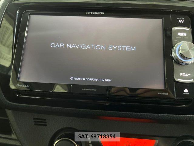 Toyota VITZ HYBRID 2017-08 8458726-2