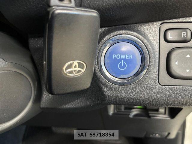 Toyota VITZ HYBRID 2017-08 8458726-3