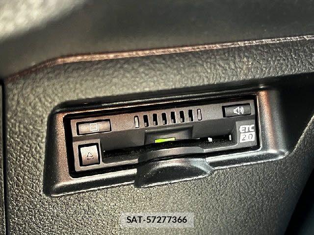 Toyota VITZ HYBRID 2017-05 8528064-18